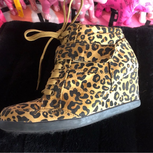 NWOT Forever 21 Leopard High-Top Bootie Sneakers - Picture 5 of 9